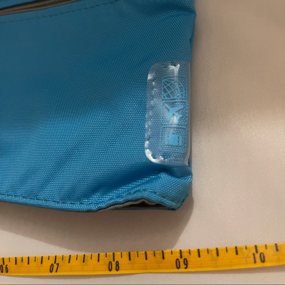 Travel Wallet/Pouch - Picture 5 of 10